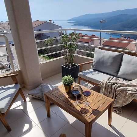 Apartment Cami -Stylish Apartment With A Beautiful Seaview Рабац Экстерьер фото